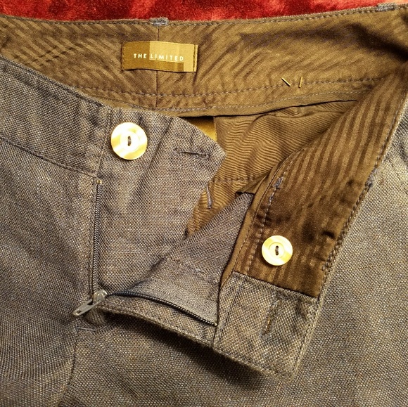 The Limited Linen Shorts - Picture 4 of 8